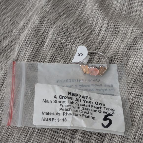 Elegant Peach Quartz Crown Ring - Picture 3 of 3